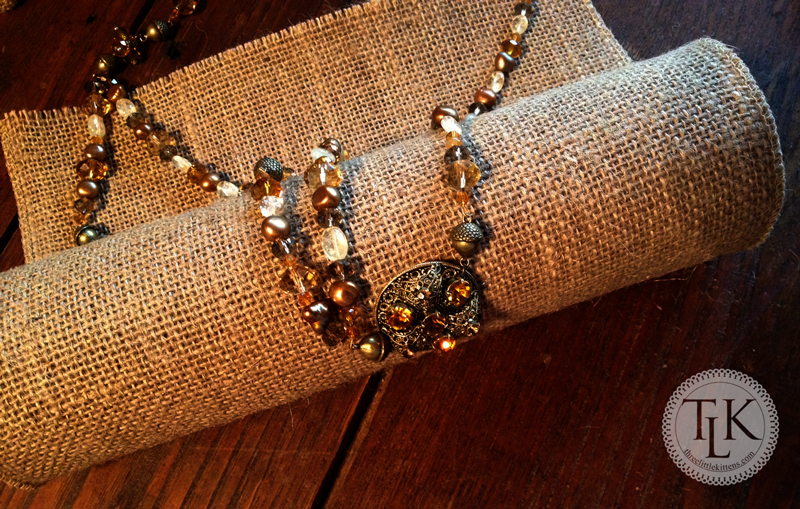 Burlap jewelry display 2025