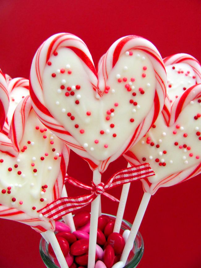 White Chocolate Peppermint Heart Pops