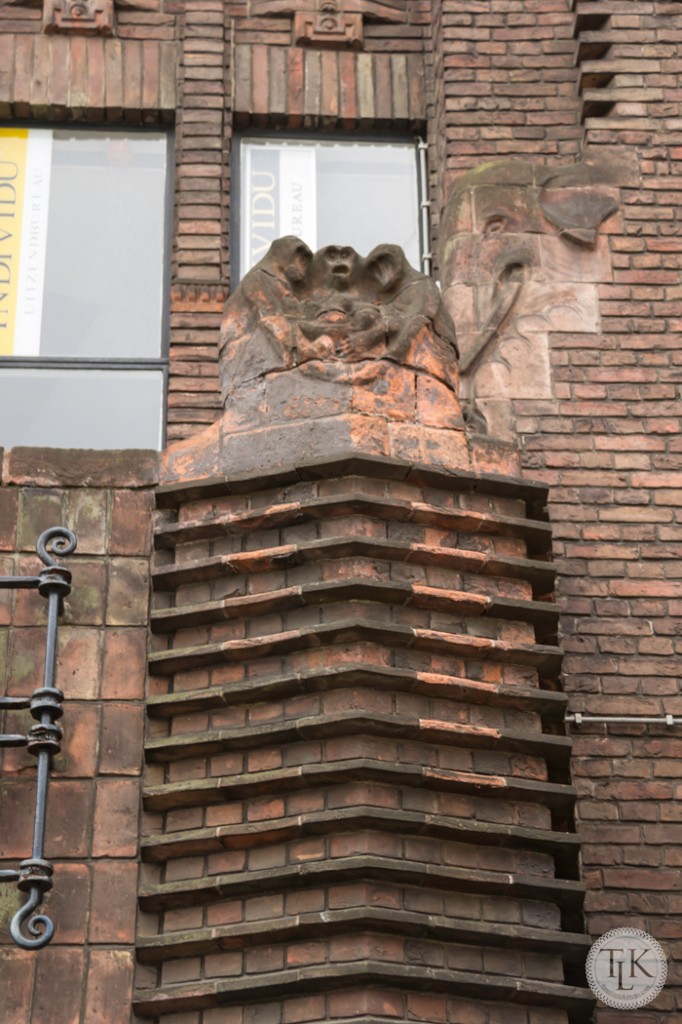 Monkeys-and-Elephant-Amsterdam