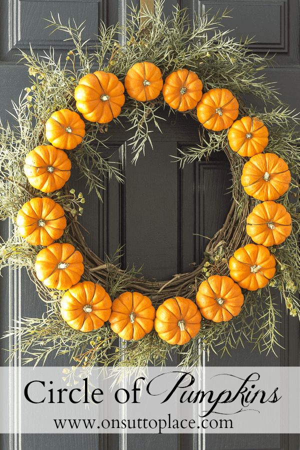 Circle of Pumpkins Wreath