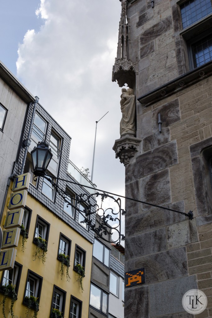 Madonna-Statue-Cologne-Germany-01