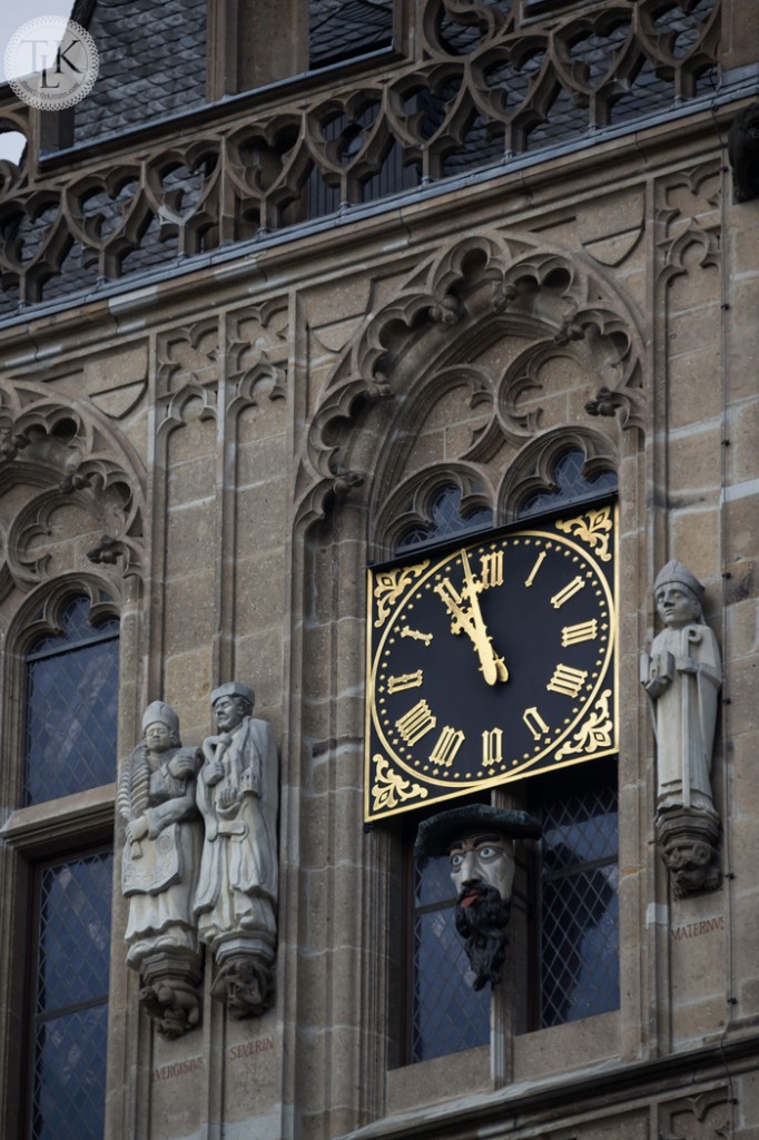 clock-on-rathaus