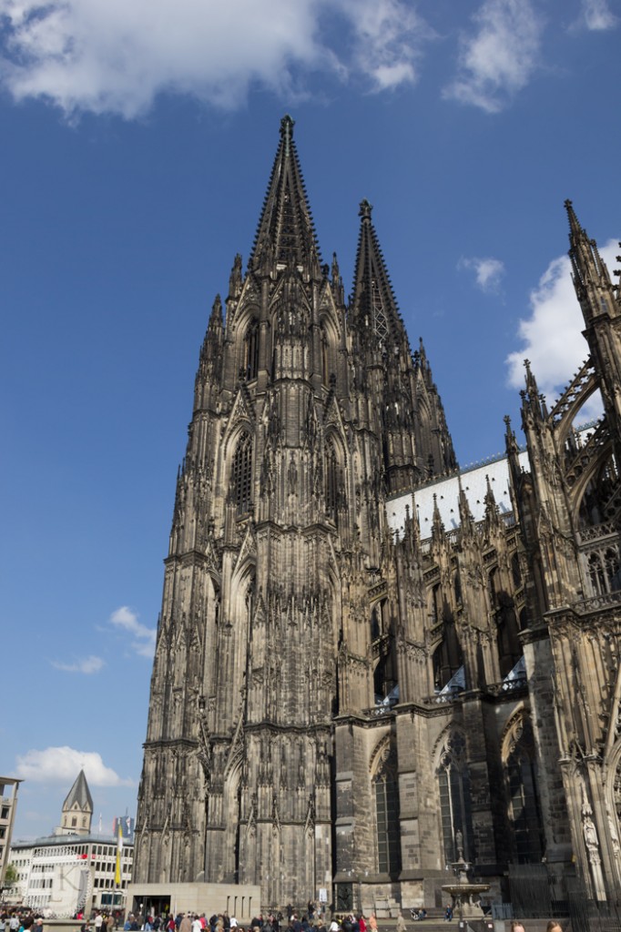 Cologne-Cathedral-and-Gift-Shop