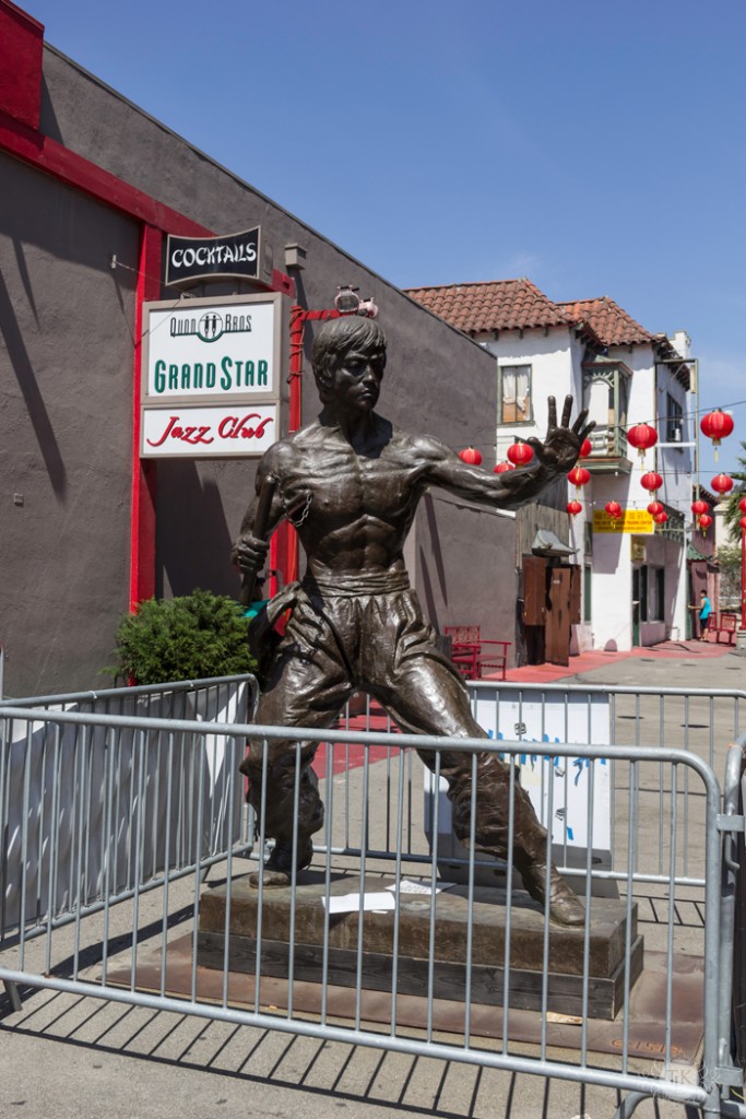 Bruce Lee Statue