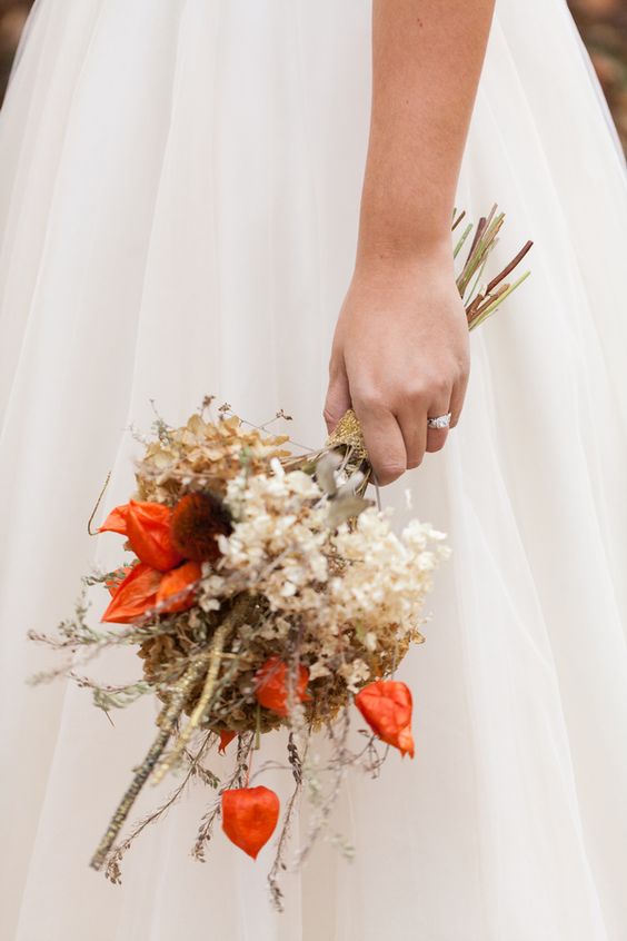 chinese-lantern-bridal-bouquet