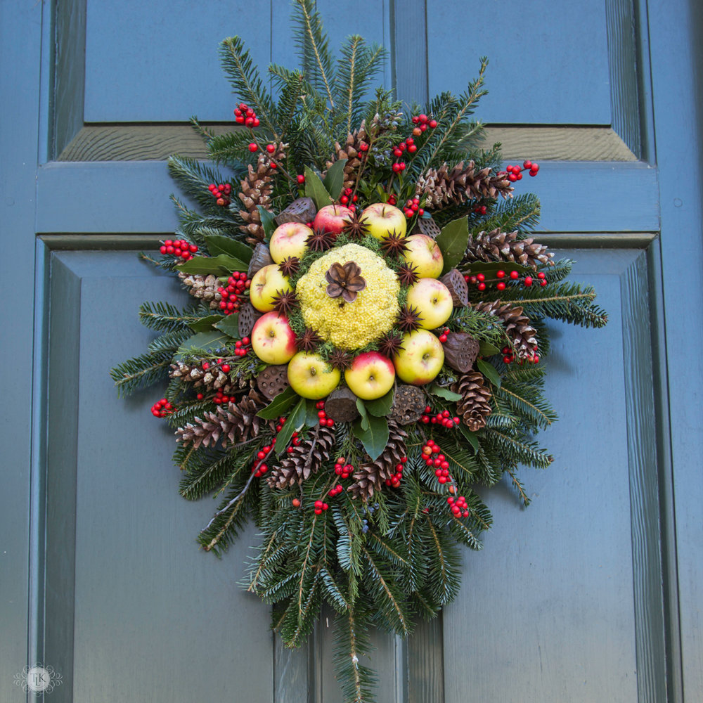 THREE LITTLE KITTENS BLOG | 25 Days of Christmas Wreaths - Day 9 - John Coke's Office