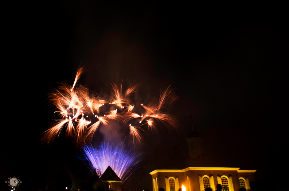 THREE LITTLE KITTENS BLOG | Sunday Bliss - Grand Illumination, Colonial Williamsburg 2016