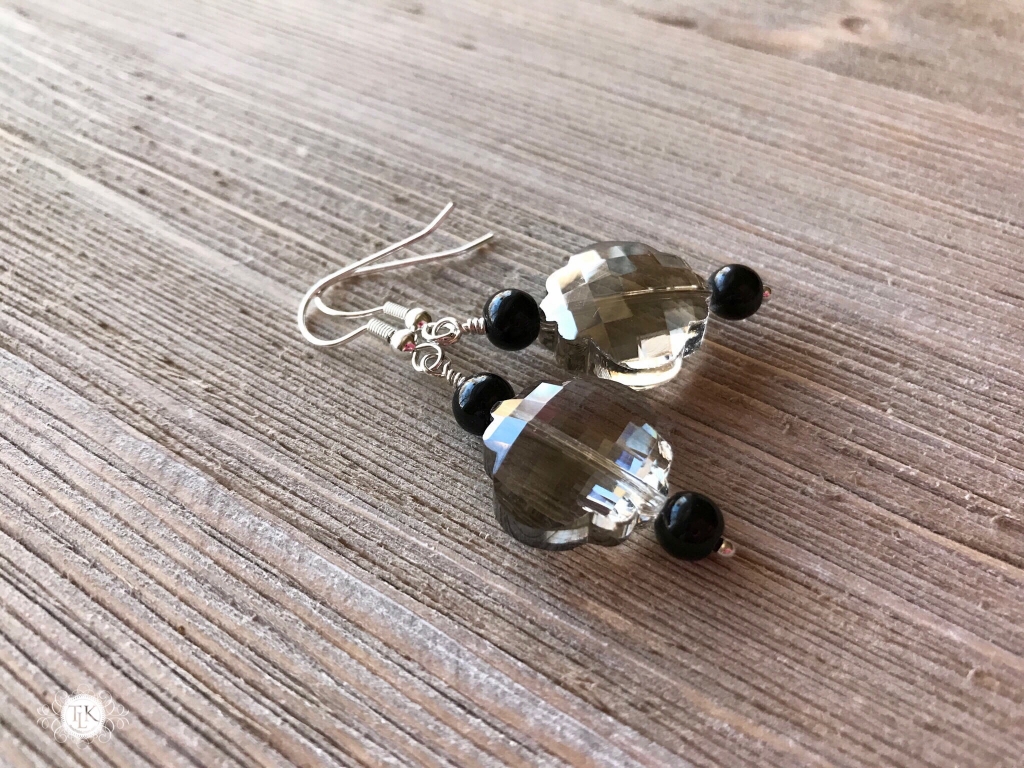 THREE LITTLE KITTENS | 3724e Czech Glass Crystal and Black Obsidian Pierced Earrings