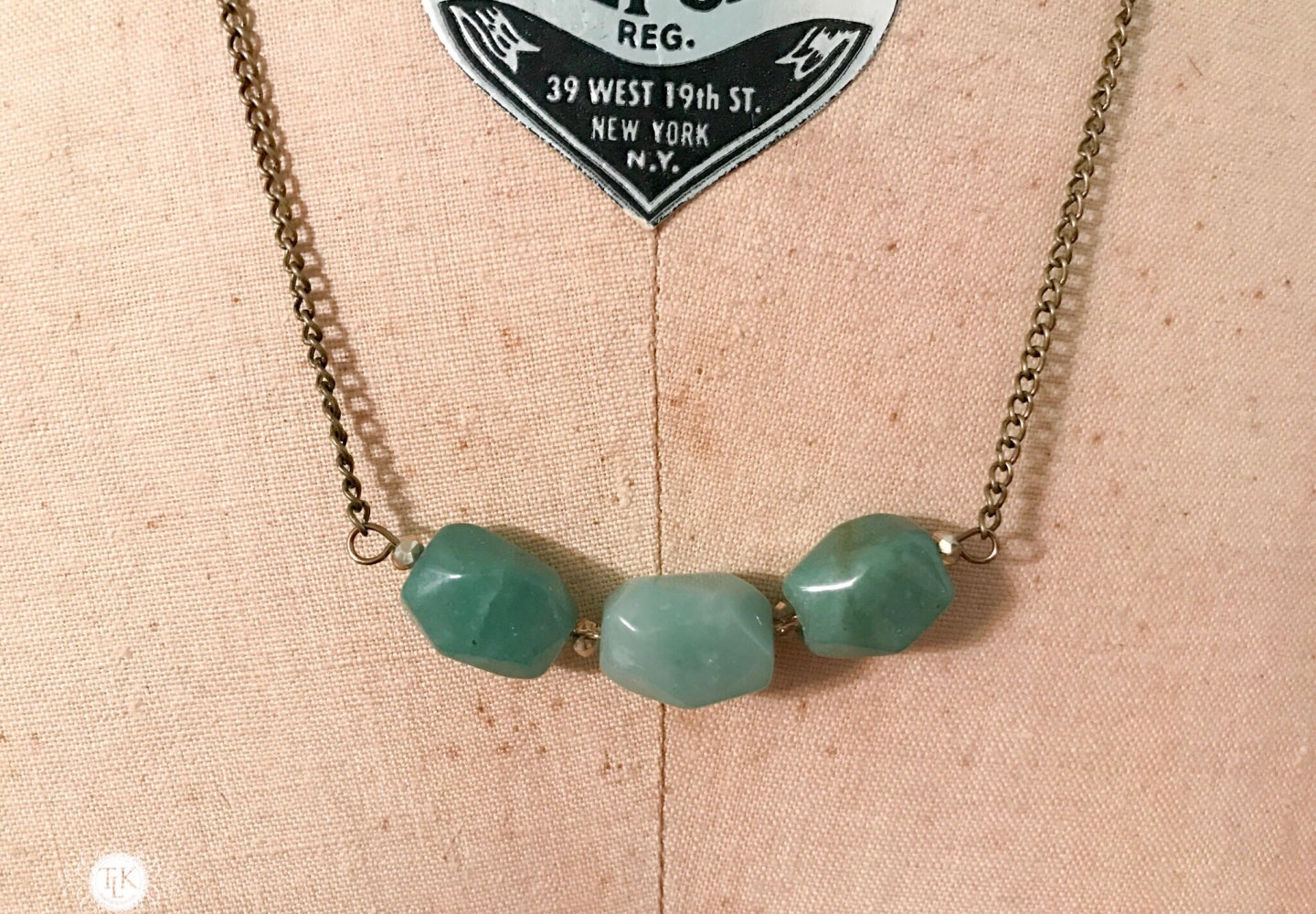 THREE LITTLE KITTENS | 3706n Green Aventurine Nugget Necklace