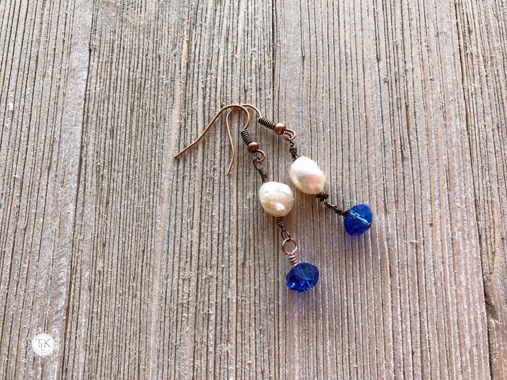 THREE LITTLE KITTENS | 3725e Blue Moon Earrings
