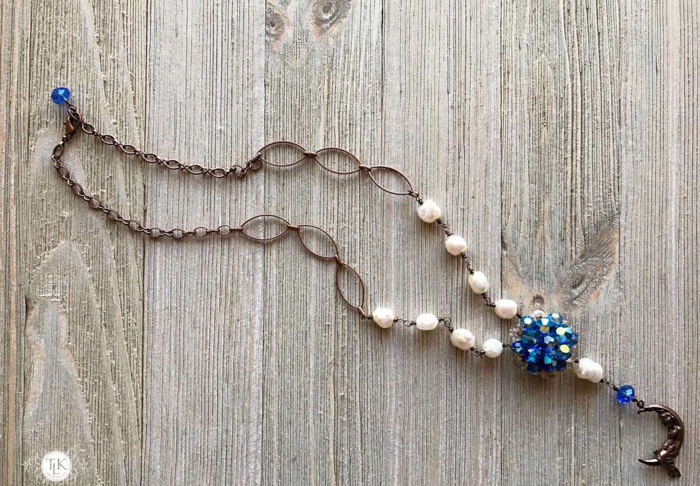 THREE LITTLE KITTENS | 3725n Blue Moon Necklace