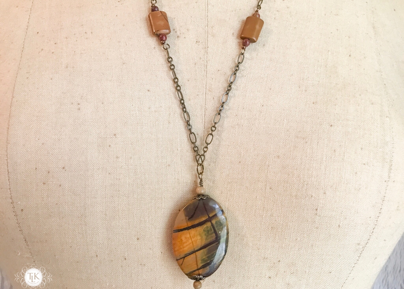 THREE LITTLE KITTENS | Picasso Jasper Pendant Necklace 3736n