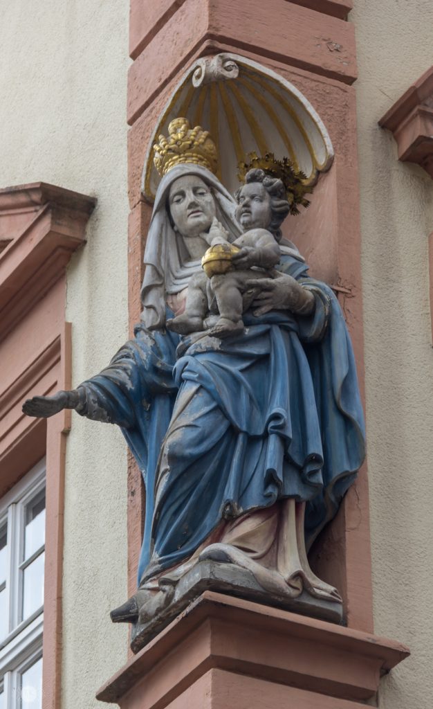 THREE LITTLE KITTENS BLOG | Hausmadonna on the Butchers Building in Heidelberg, Germany