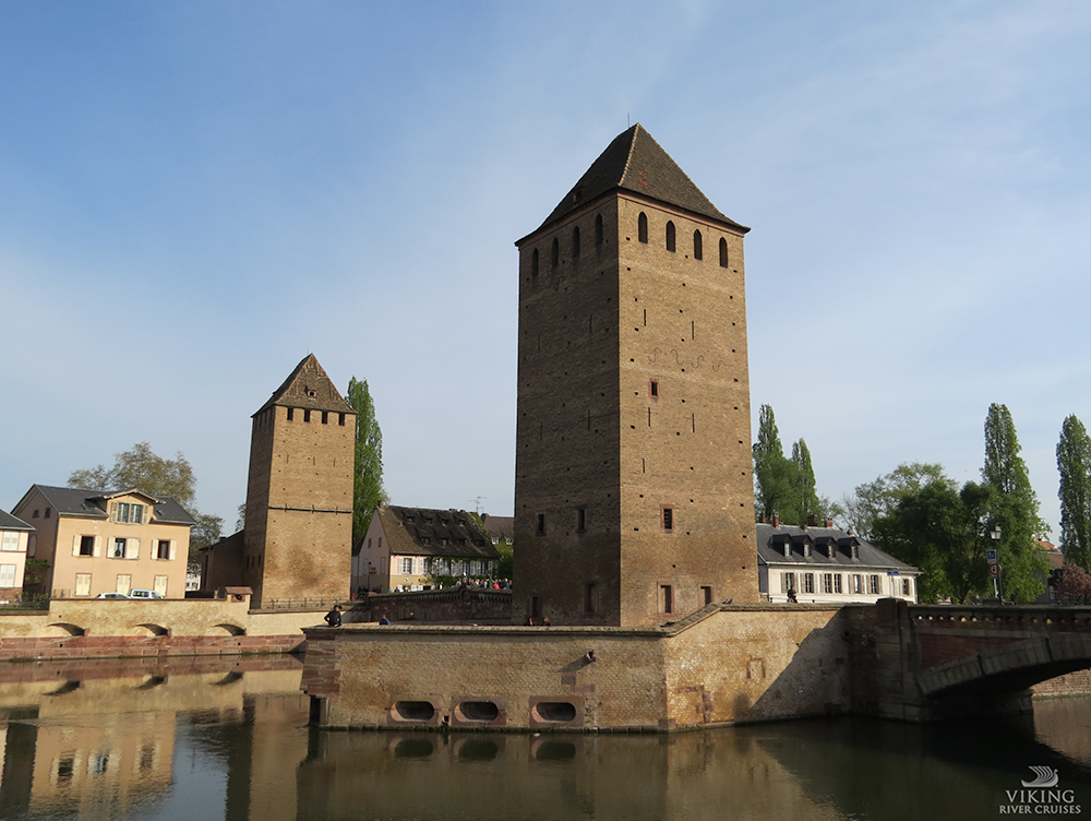 THREE LITTLE KITTENS BLOG | Pont Couvert Tower