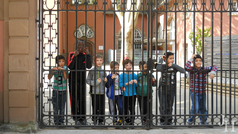 THREE LITTLE KITTENS BLOG | Strasbourg, France | Schoolboys at Saint Thomas Church