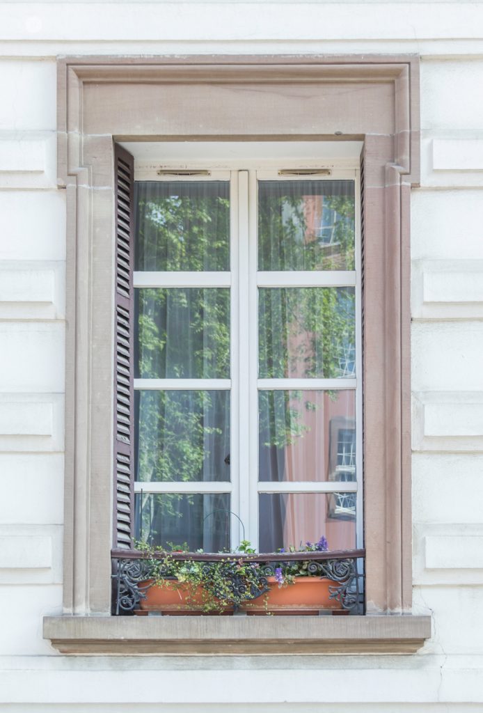 THREE LITTLE KITTENS BLOG | Pretty Windows and Doors in La Petite France | Strasbourg, France