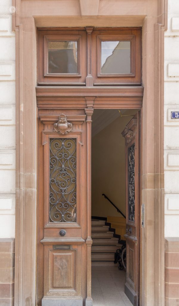 THREE LITTLE KITTENS BLOG | Pretty Windows and Doors in La Petite France | Strasbourg, France