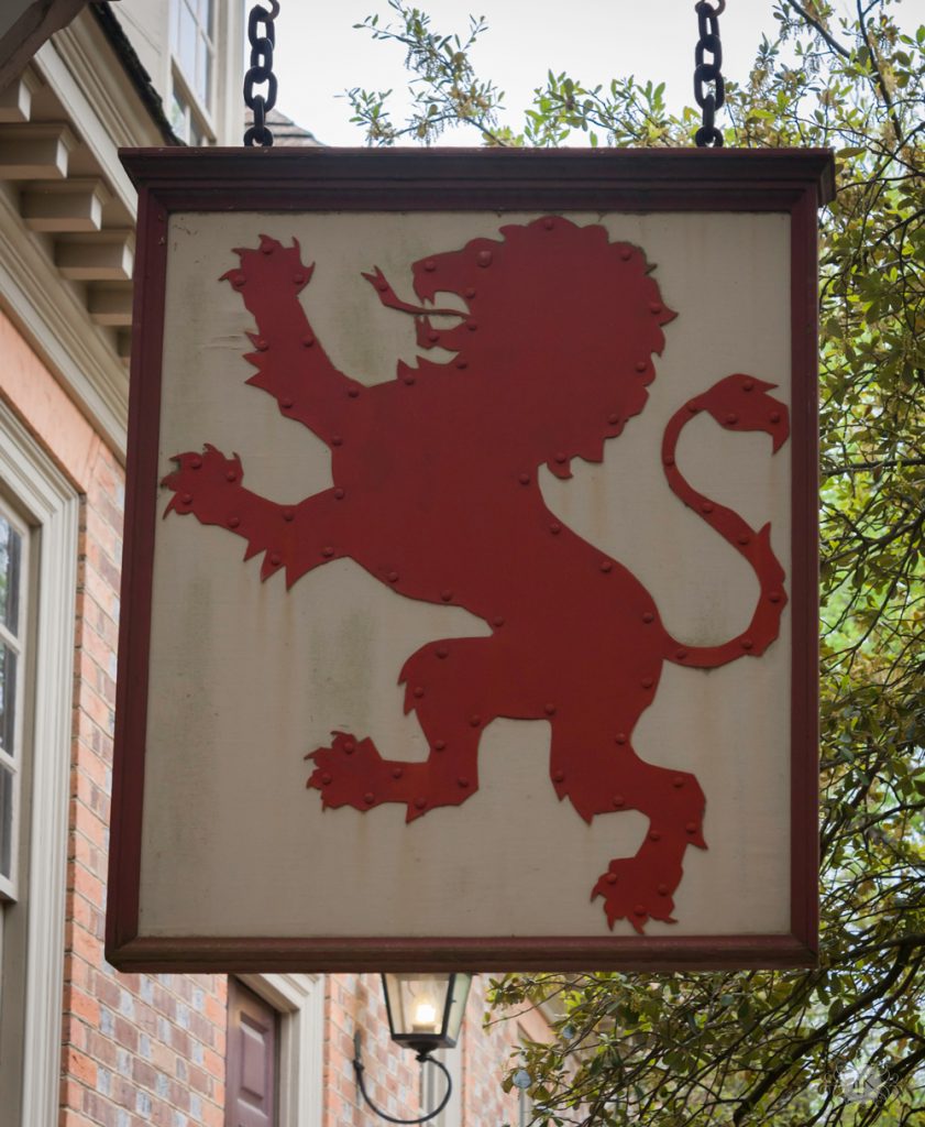 THREE LITTLE KITTENS BLOG | Red Lion Inn Sign