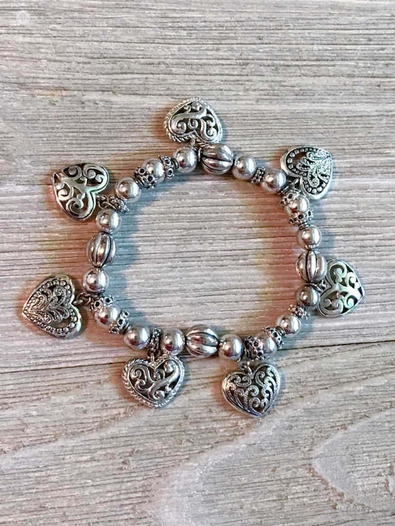 THREE LITTLE KITTENS BLOG | Heart Stretch Bracelet