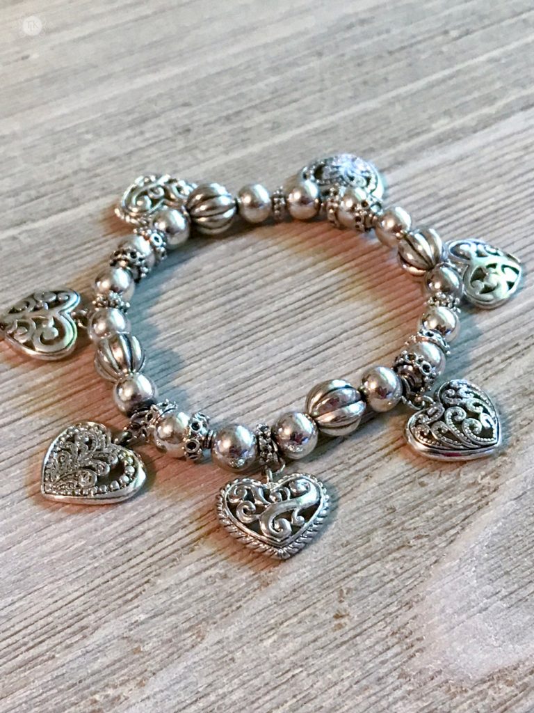 THREE LITTLE KITTENS BLOG | Heart Stretch Bracelet